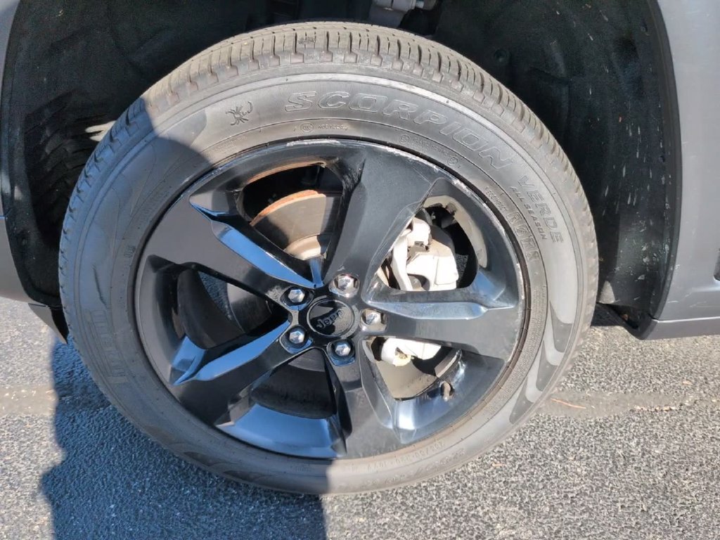 Certified Used 2023 Diamond Black Jeep Limited image 13
