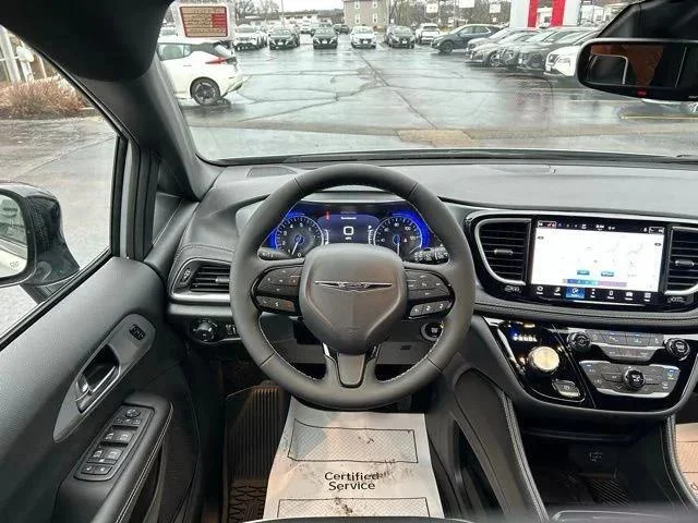 2026 Chrysler Pacifica Limited - Photo 23