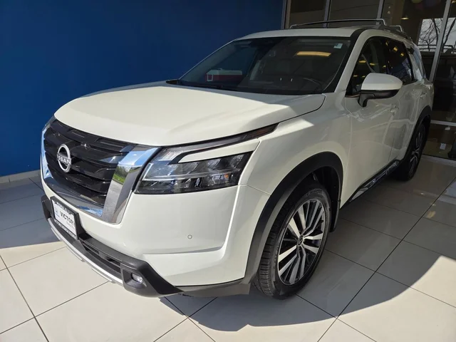 2022 Nissan Pathfinder Platinum
