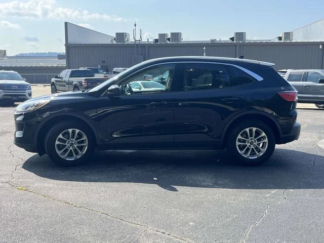 Used 2020 Agate Black Metallic Ford SE image 8