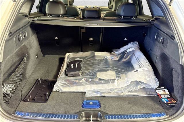 New 2026 Polar White Mercedes-Benz GLC 300 image 54
