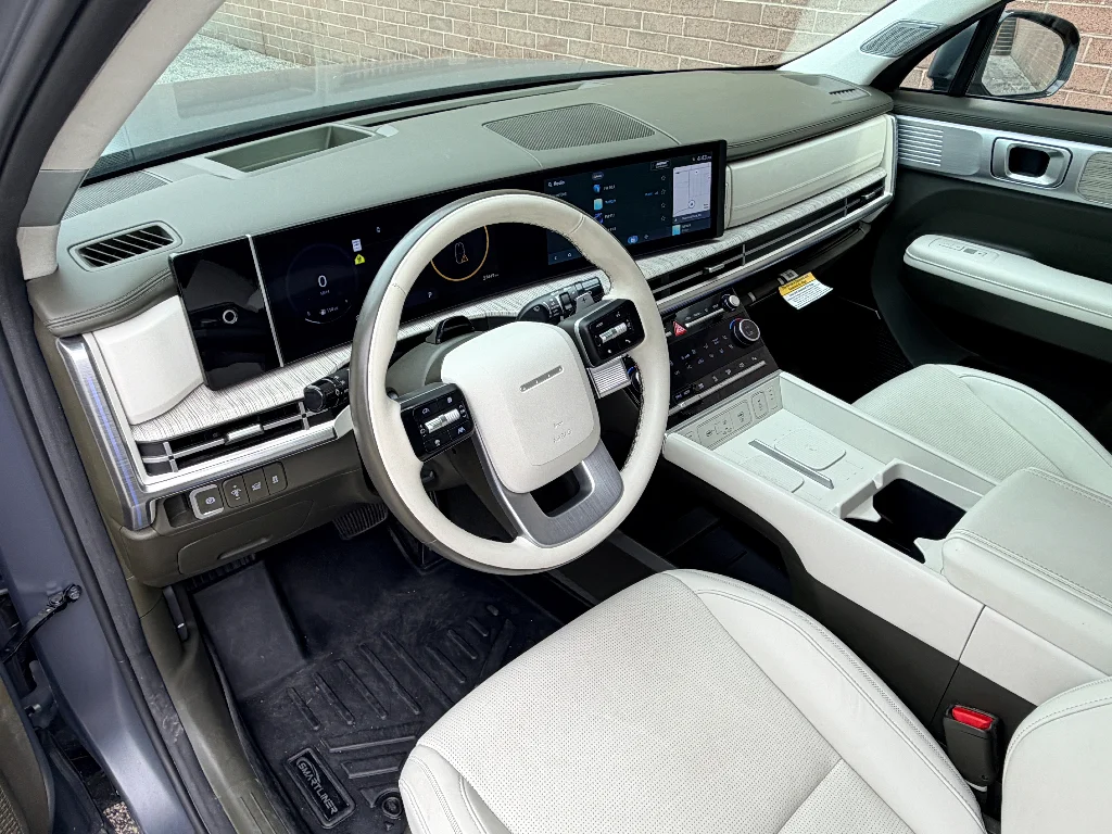 Used 2025 Ecotronic Gray Matte Hyundai Calligraphy image 13