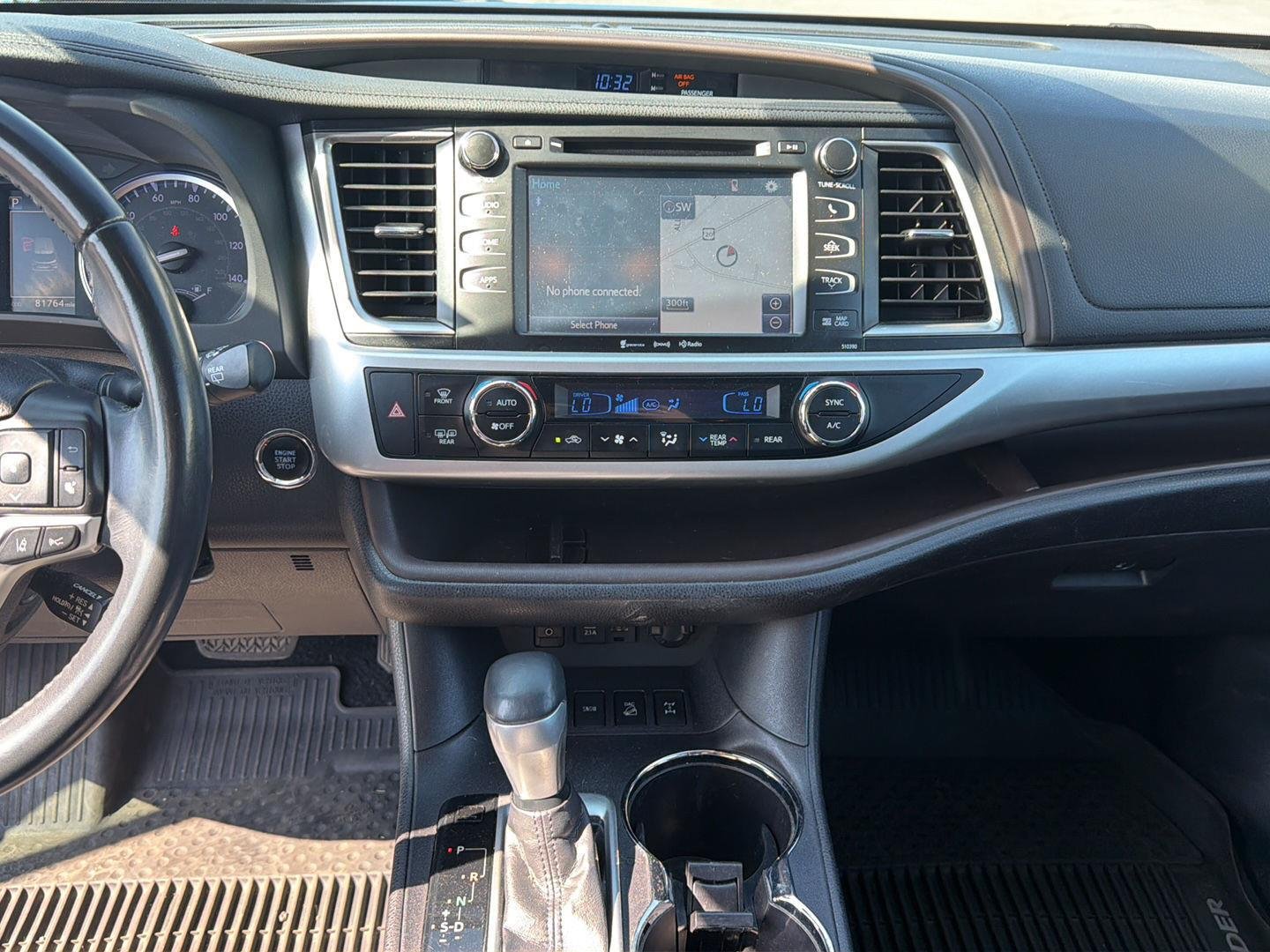 Used 2019 Midnight Black Metallic Toyota XLE image 7