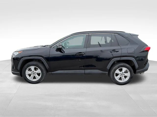 Used 2021 Black Toyota XLE image 4