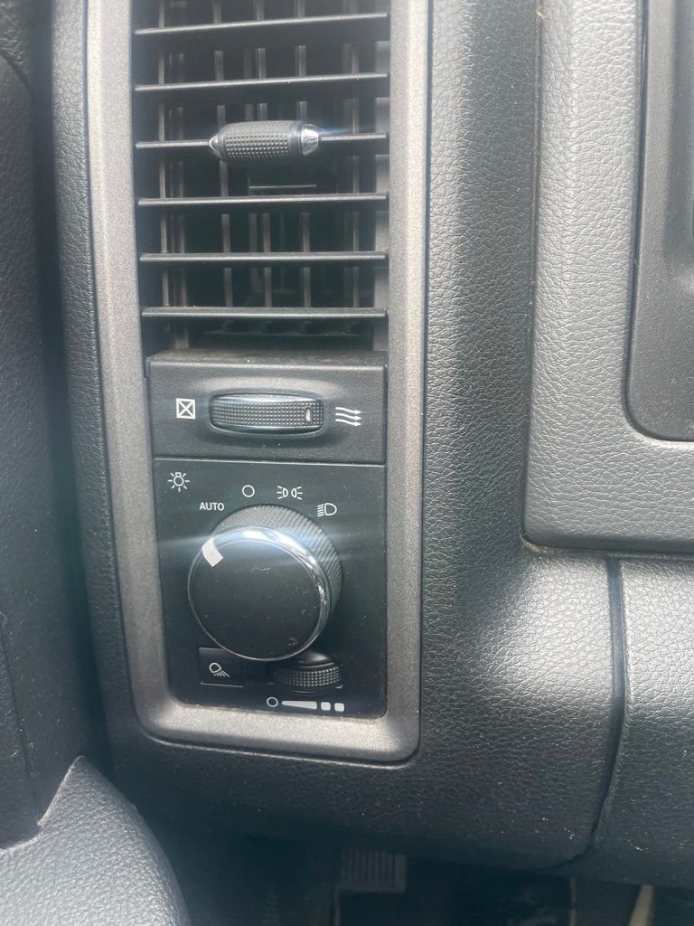 Used 2017 Bright White Clearcoat Ram Tradesman image 14