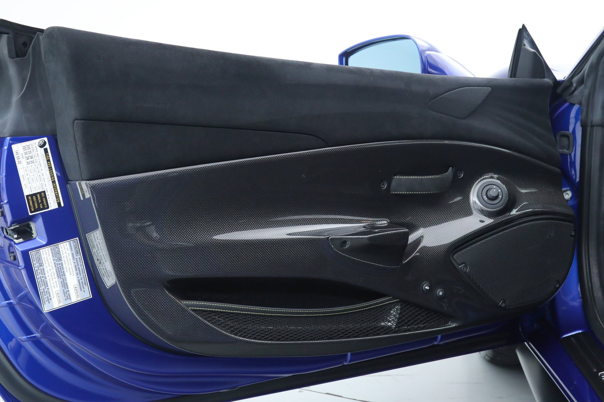 Used 2020 Blue Ferrari  image 25