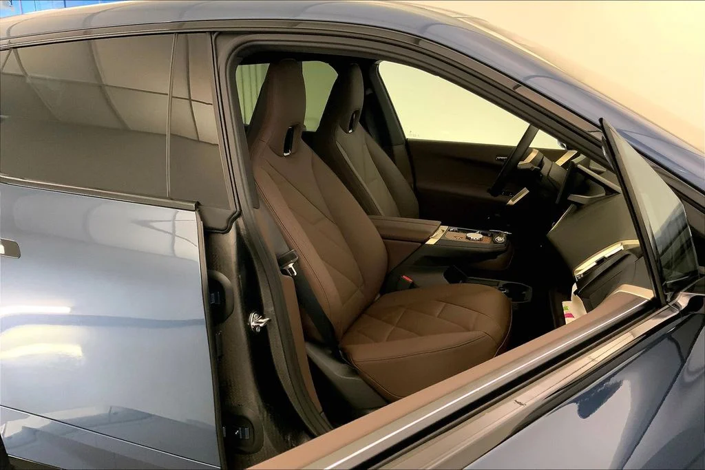 2026 BMW iX 45 - Photo 7