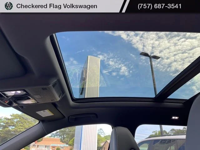 New 2026 White Volkswagen 2.0T SE R-Line Black image 19
