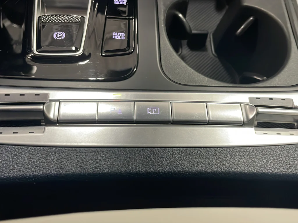 Used 2025 Gray Kia SX image 30
