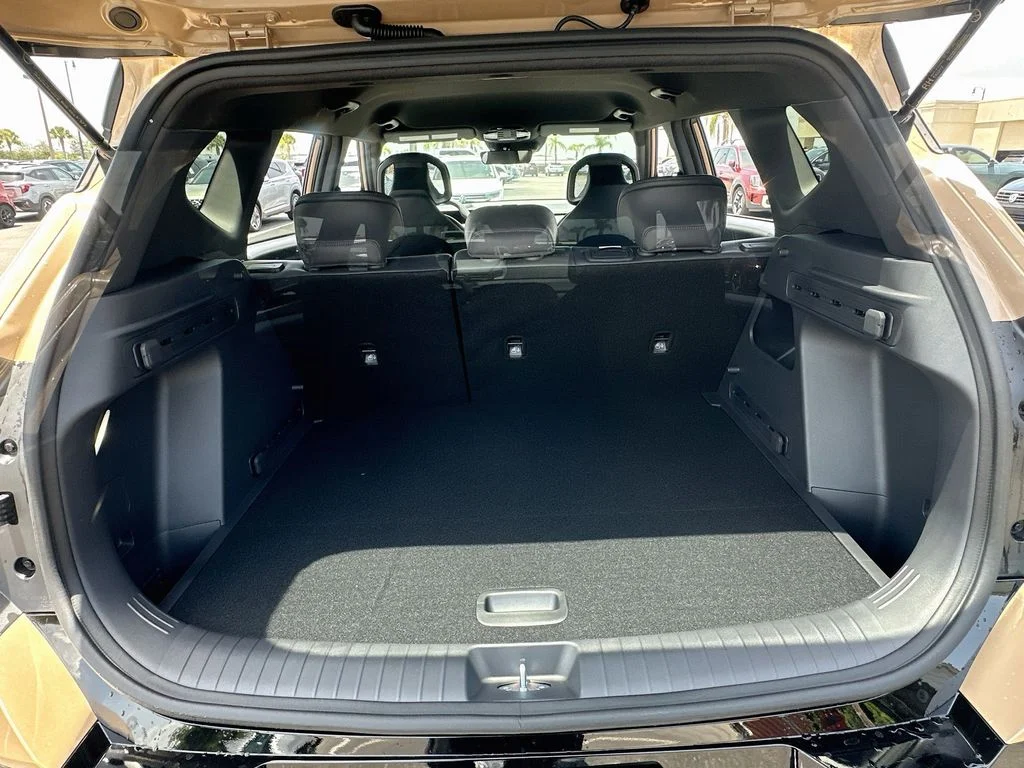 New 2027 Terrain Brown Kia X-Line S image 24