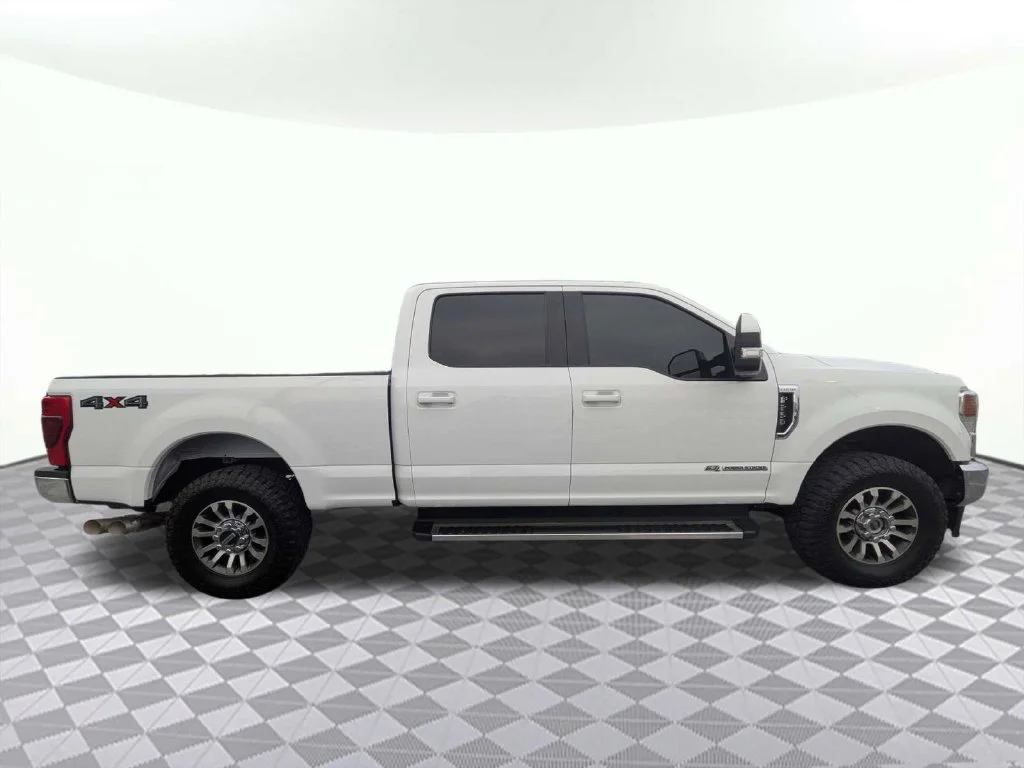 Used 2022 Oxford White Ford Lariat image 2