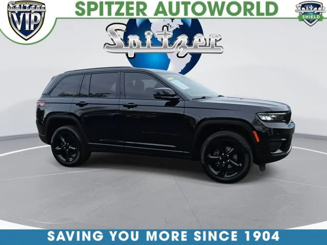 Used 2023 Black Jeep Altitude X image 2