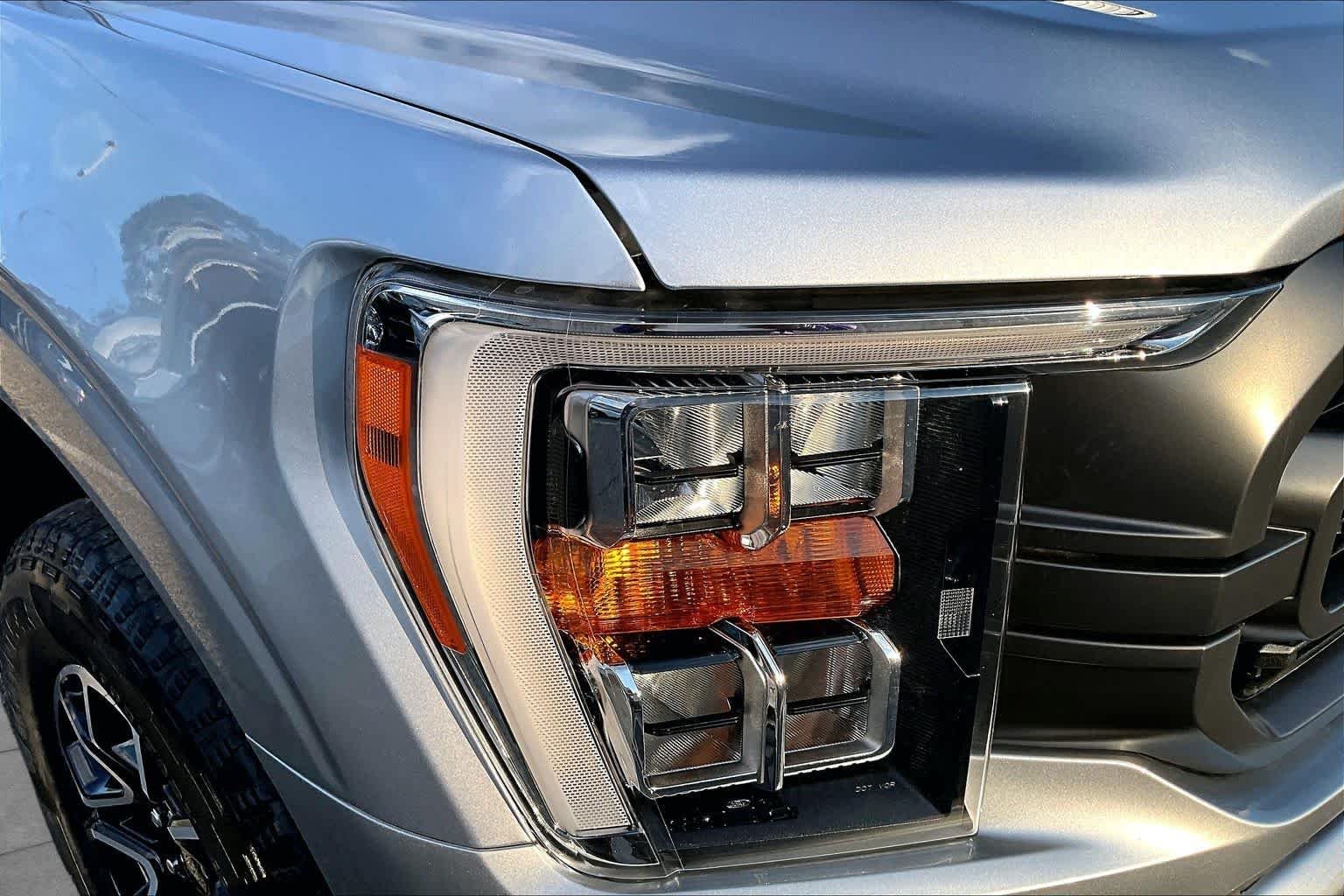 Certified Used 2023 Iconic Silver Metallic Ford XLT image 27