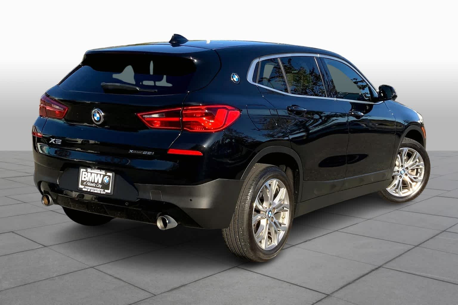 Used 2019 Black Sapphire Metallic BMW xDrive28i image 12