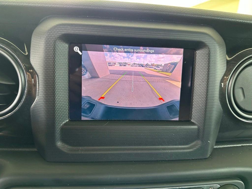 Used 2020 Gray Jeep Altitude image 25