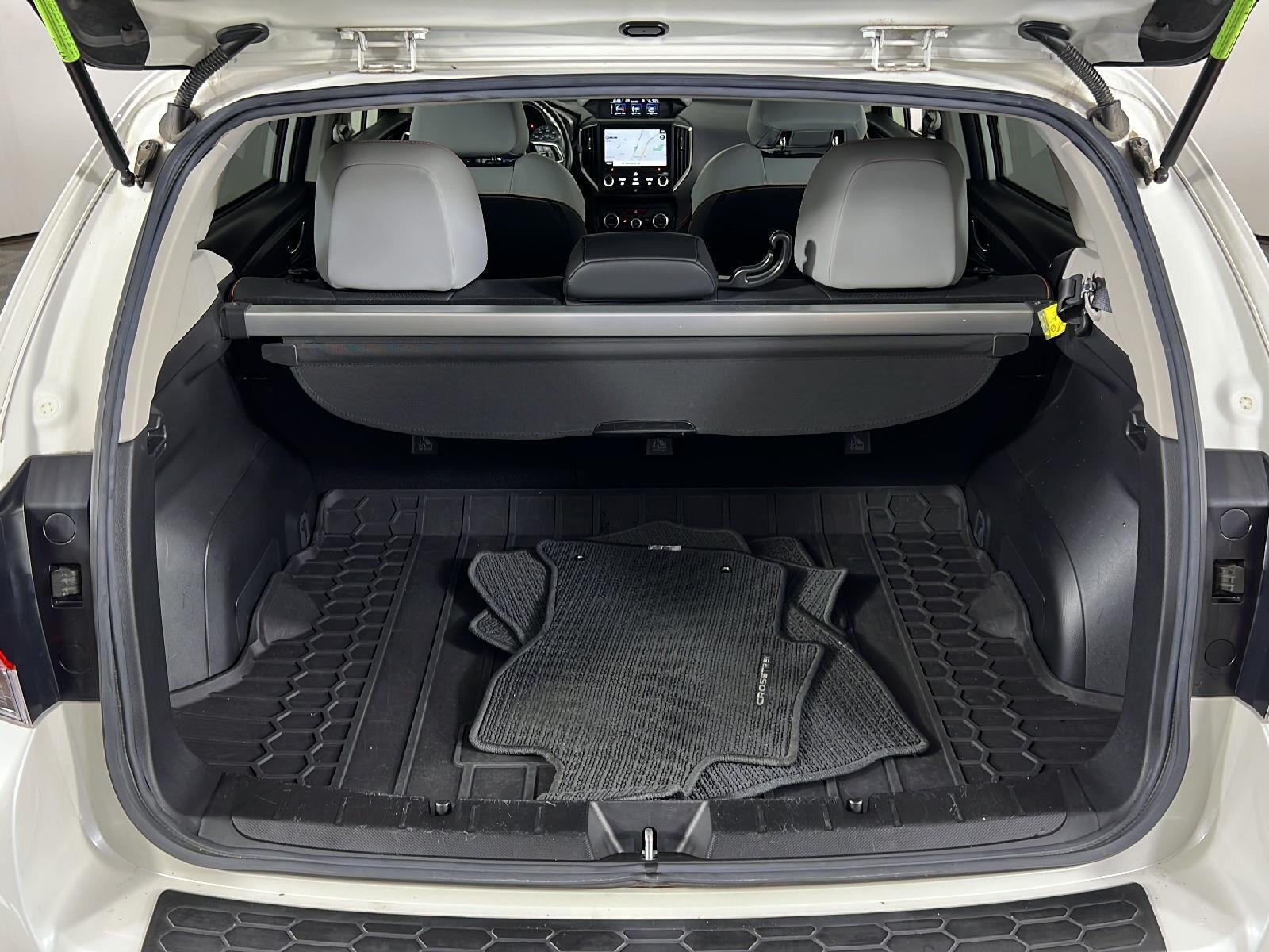 Used 2019 Crystal White Pearl Subaru Limited image 23