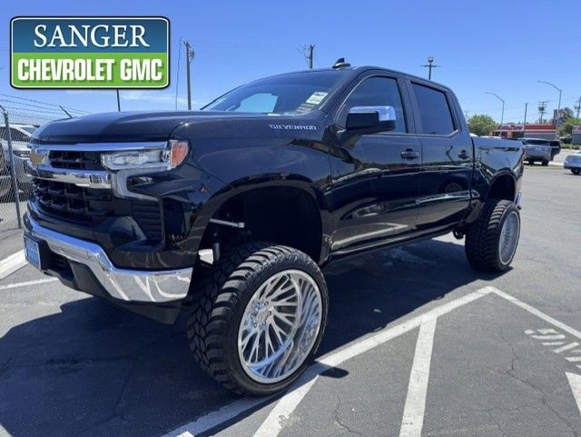 Used 2025 Black Chevrolet LT image 1