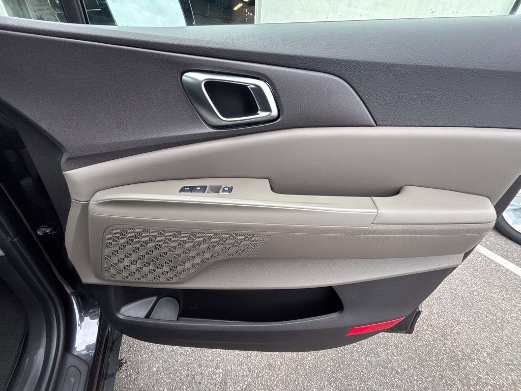 Used 2026  Kia EX image 24