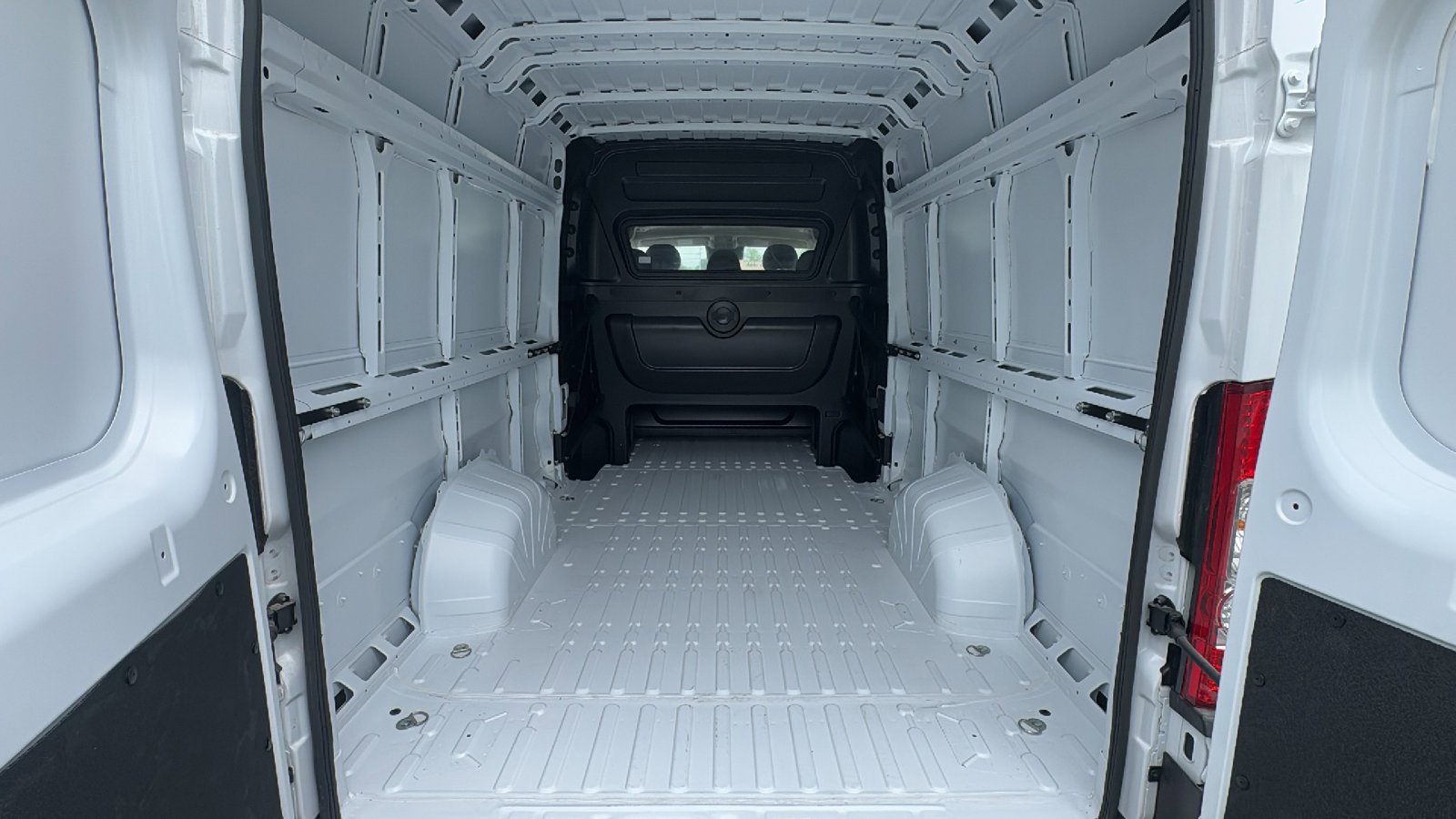 New 2026 Bright White Clear-Coat Exterior Paint RAM Tradesman image 22