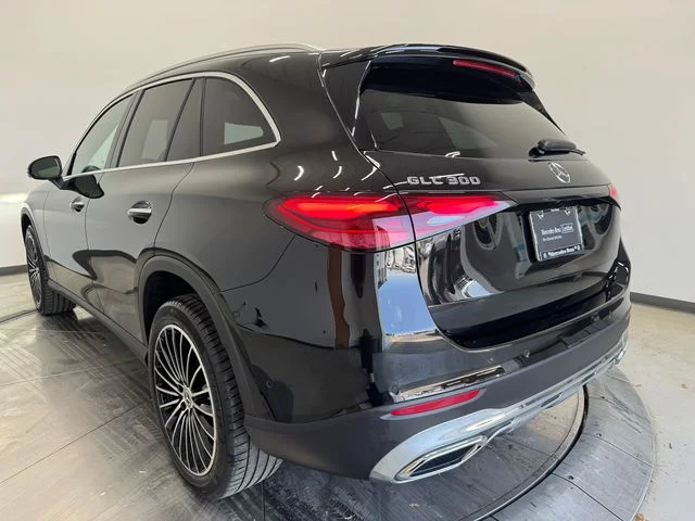 Certified Used 2026 Obsidian Black Metallic Mercedes-Benz GLC 300 image 10