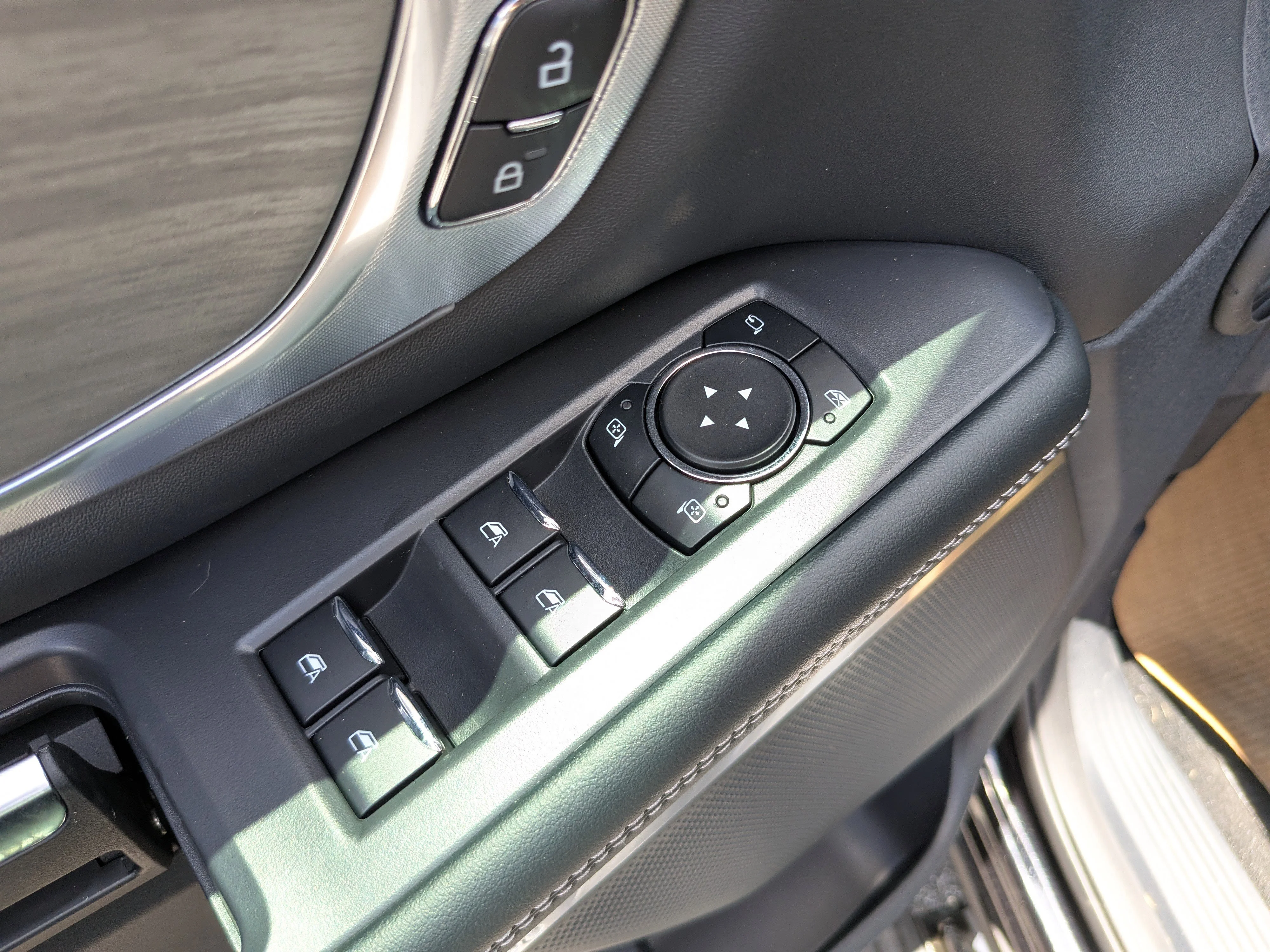New 2026 Agate Black Metallic Ford Platinum® image 18