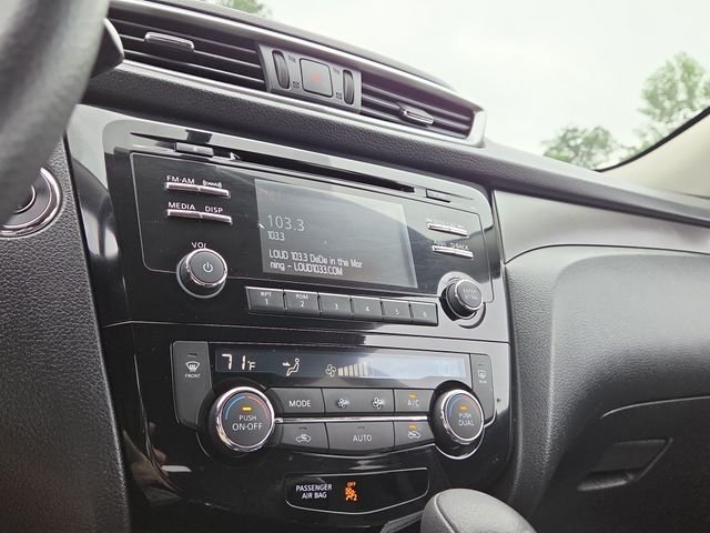 Used 2016 Black Nissan SV image 11