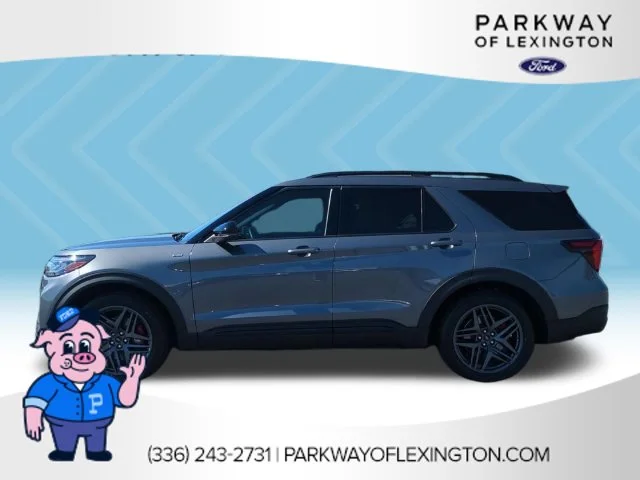 Used 2025 Gray Ford ST-Line image 2