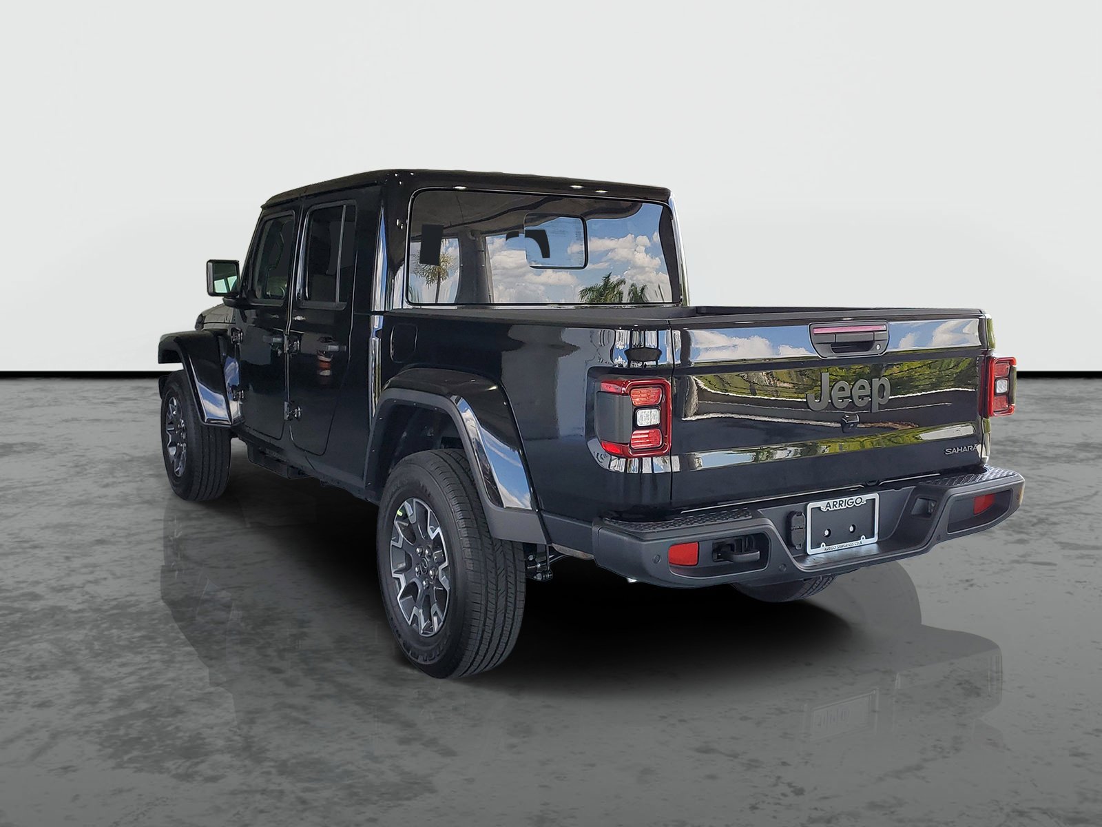 New 2026 Black Clear-Coat Exterior Paint Jeep Sahara image 2