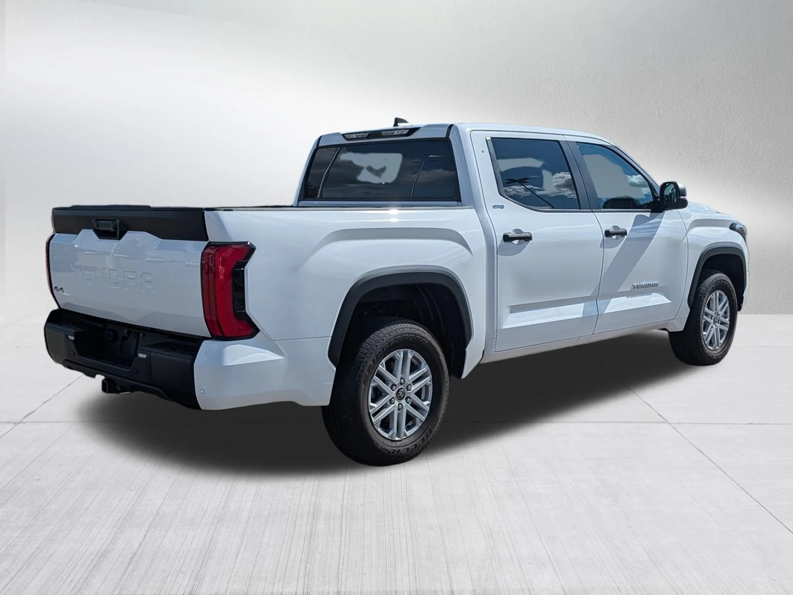 2024 Toyota Tundra SR5 - Photo 7