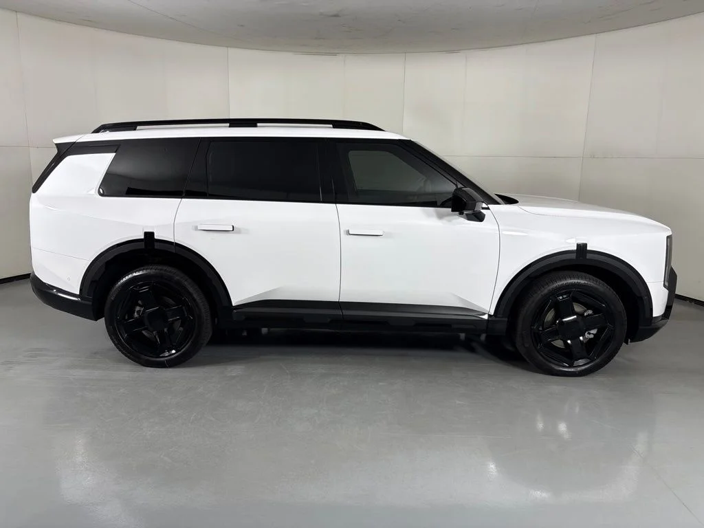 New 2027 Glacial White Pearl Kia X-Line SX image 9