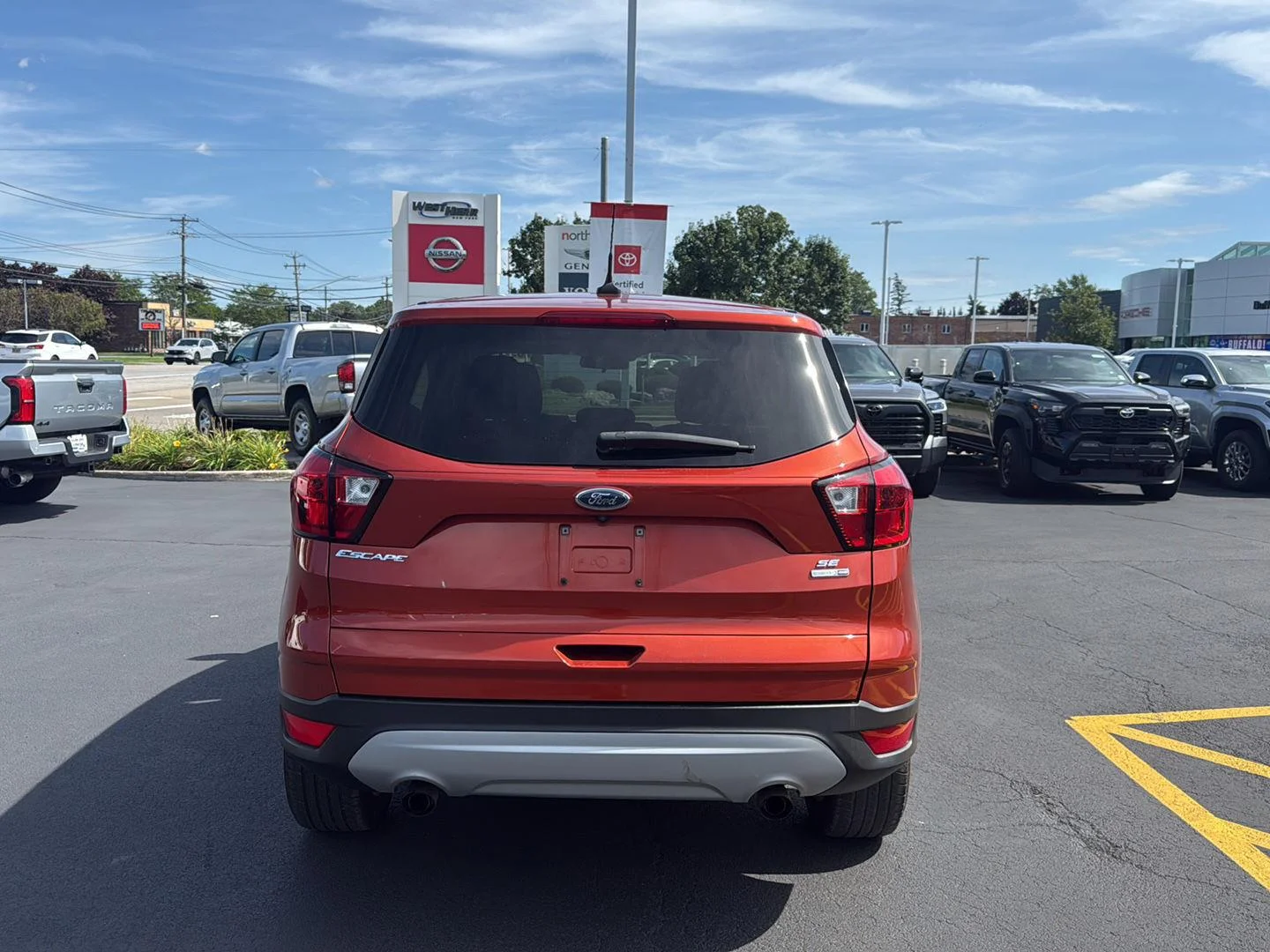 Used 2019 Sedona Orange Ford SE image 4