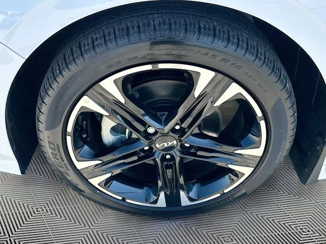 Used 2024 White Kia GT-Line image 30