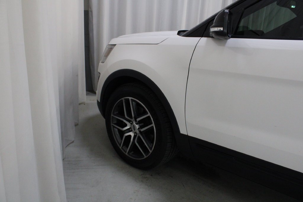 Used 2017 White Ford Sport image 31