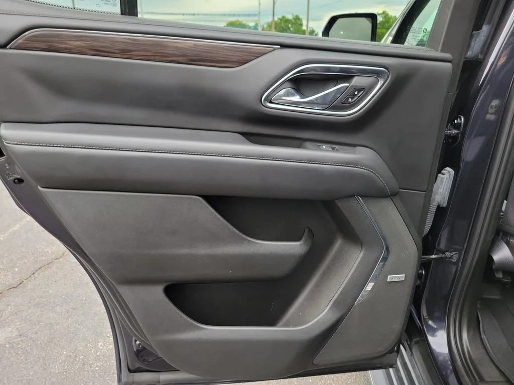 Used 2023 Dark Ash Metallic Chevrolet LT image 17