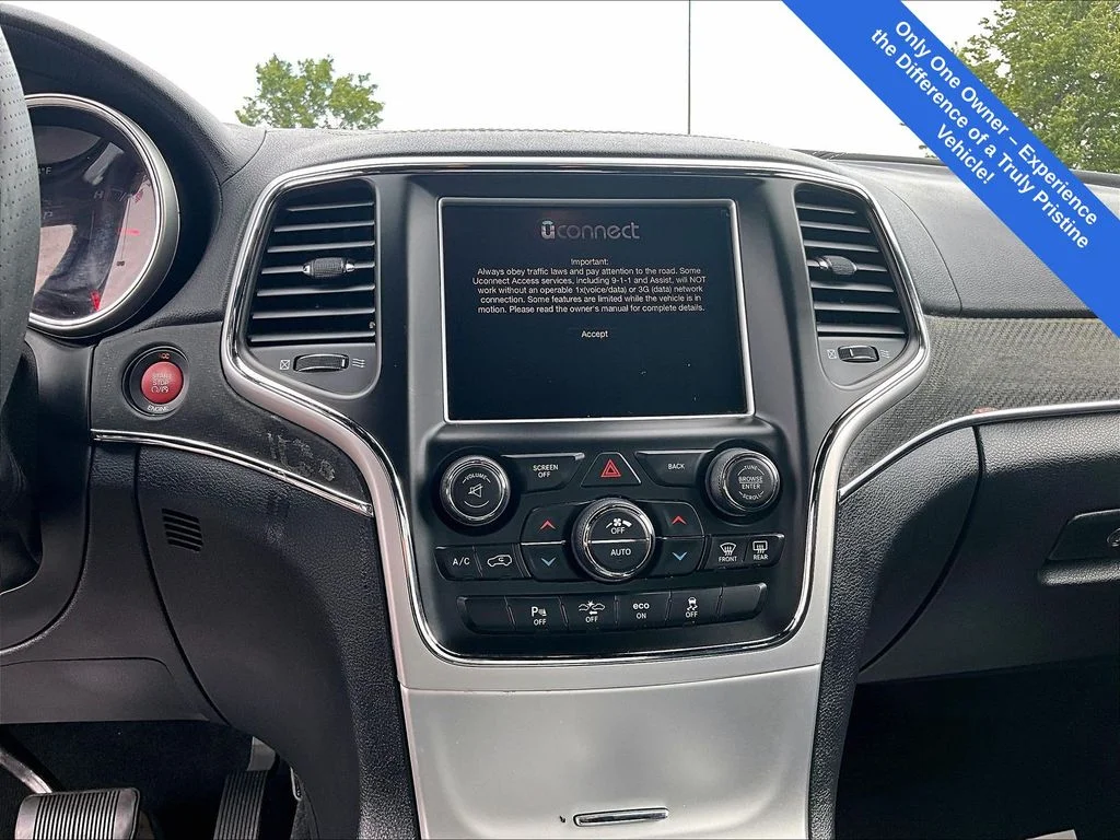 Used 2015 Black Jeep SRT image 31