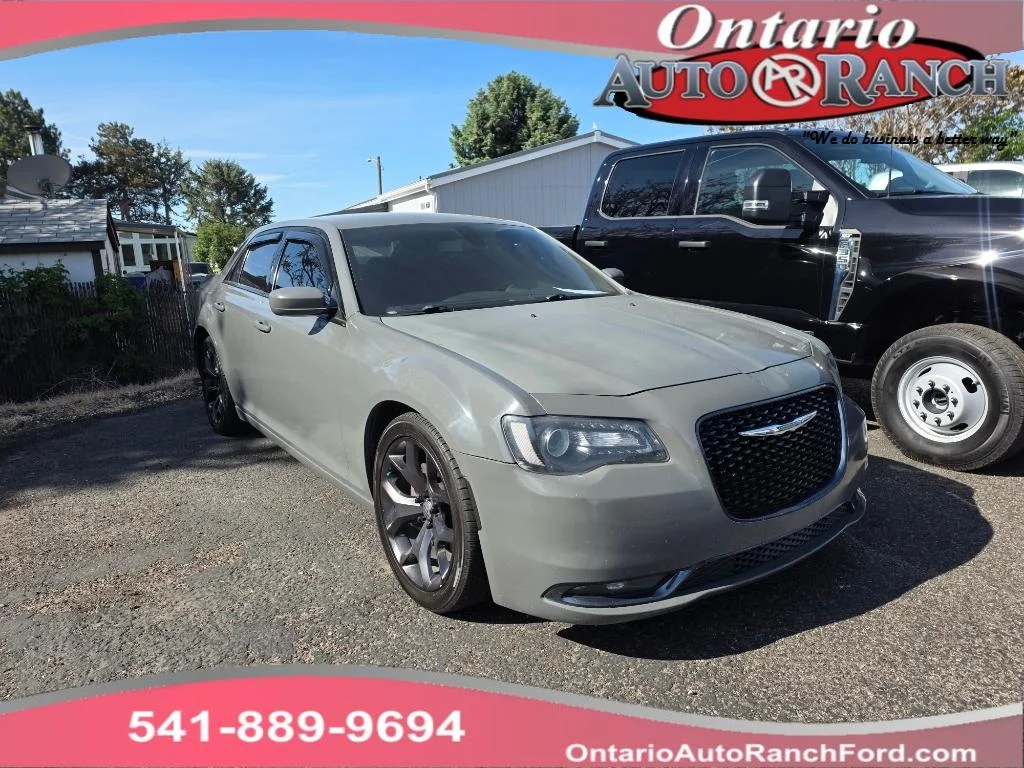 2019 Chrysler 300 S's photo