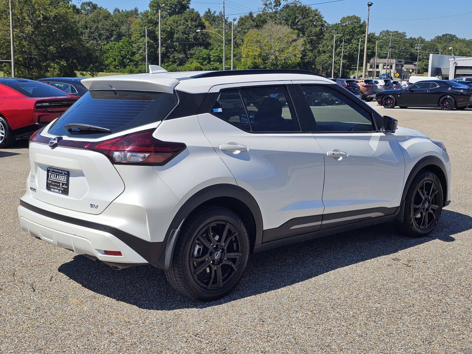 Used 2023 Aspen White Tricoat Nissan SR image 8