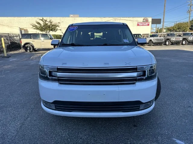 Used 2019 White Ford Limited image 9