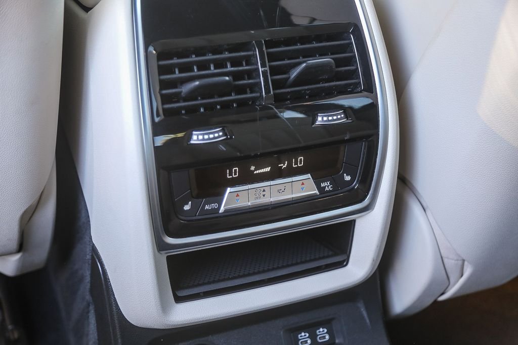 Used 2025 ALPINA Blue Metallic BMW ALPINA XB7 image 18