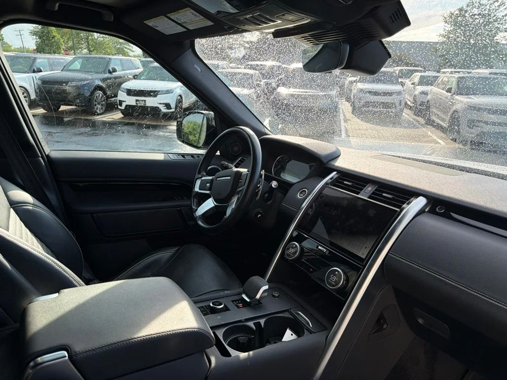 Used 2023 Fuji White Land Rover S R-Dynamic image 13
