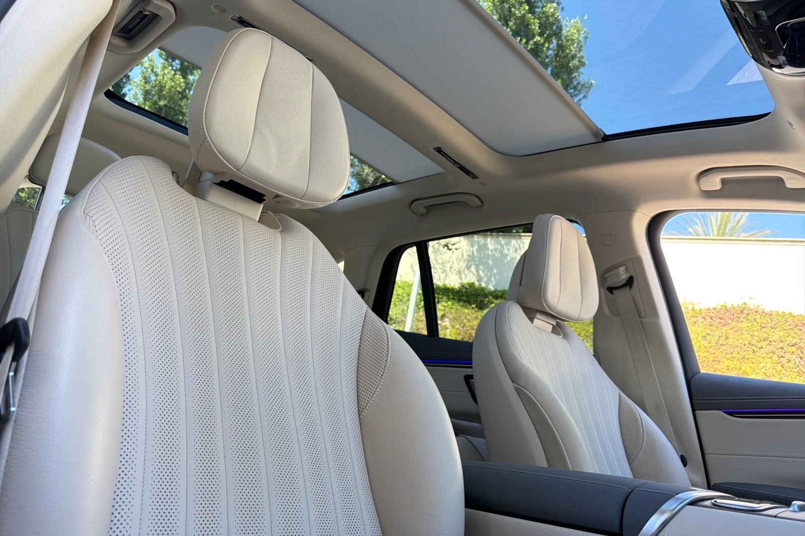 Certified Used 2023 White Mercedes-Benz 580 image 10