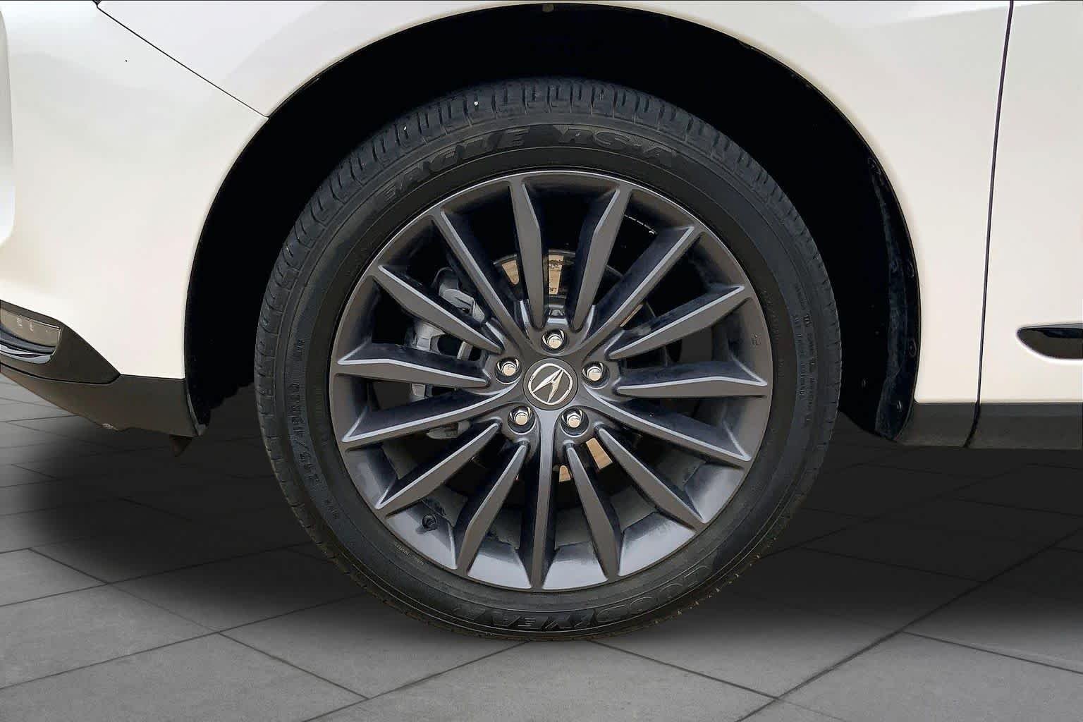 Used 2024 Platinum White Pearl Acura w/A-Spec Advance Package image 11