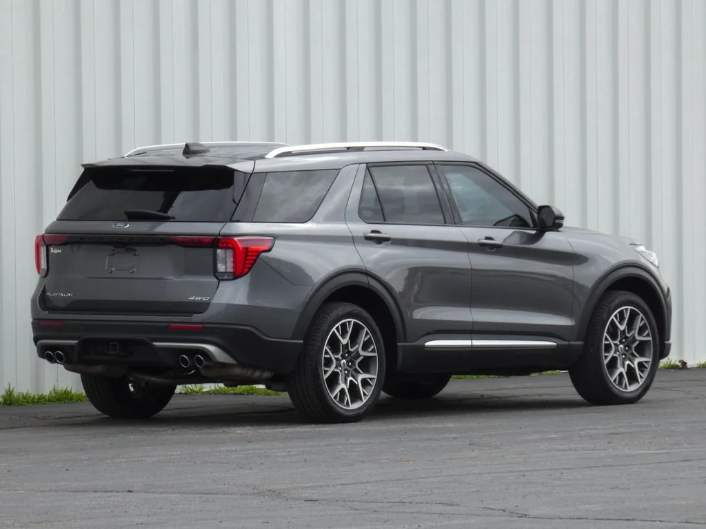 Used 2025 Gray Ford Platinum image 3