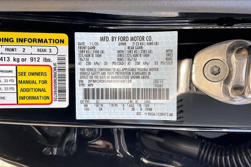 New 2025 Shadow Black Ford Outer Banks® image 34