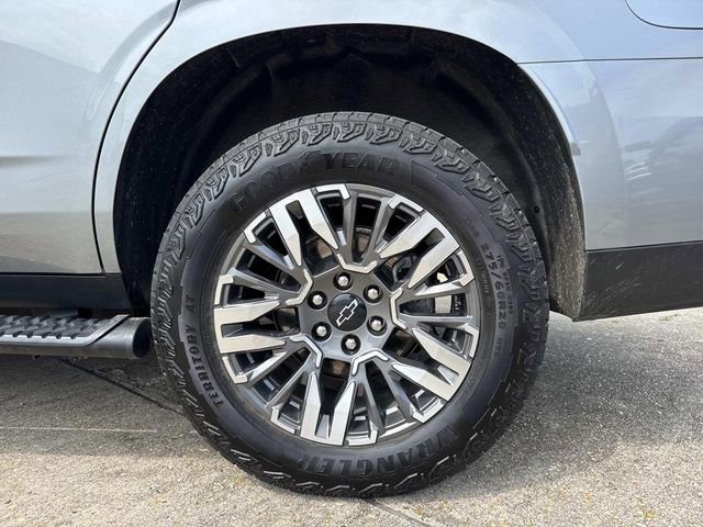 Used 2025 Sterling Gray Metallic Chevrolet Z71 image 16