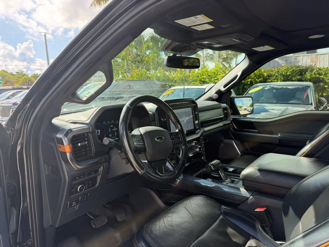 Used 2022  Ford Tremor image 11