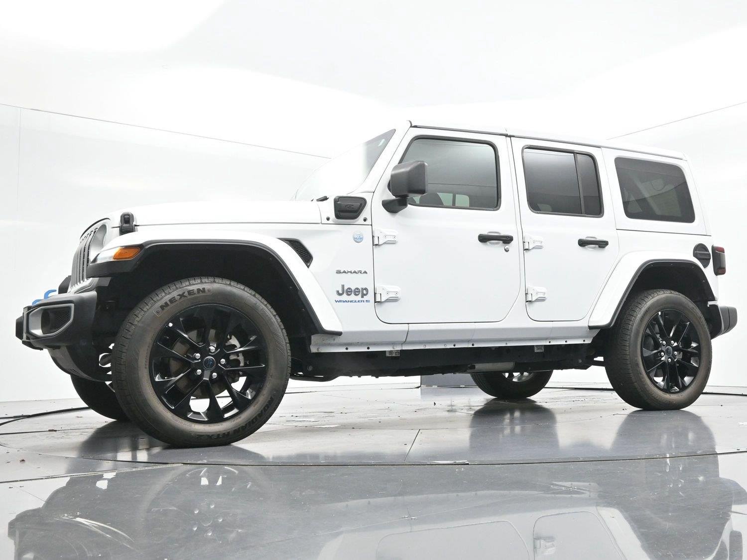 Used 2024 Bright White Clearcoat Jeep Sahara image 45