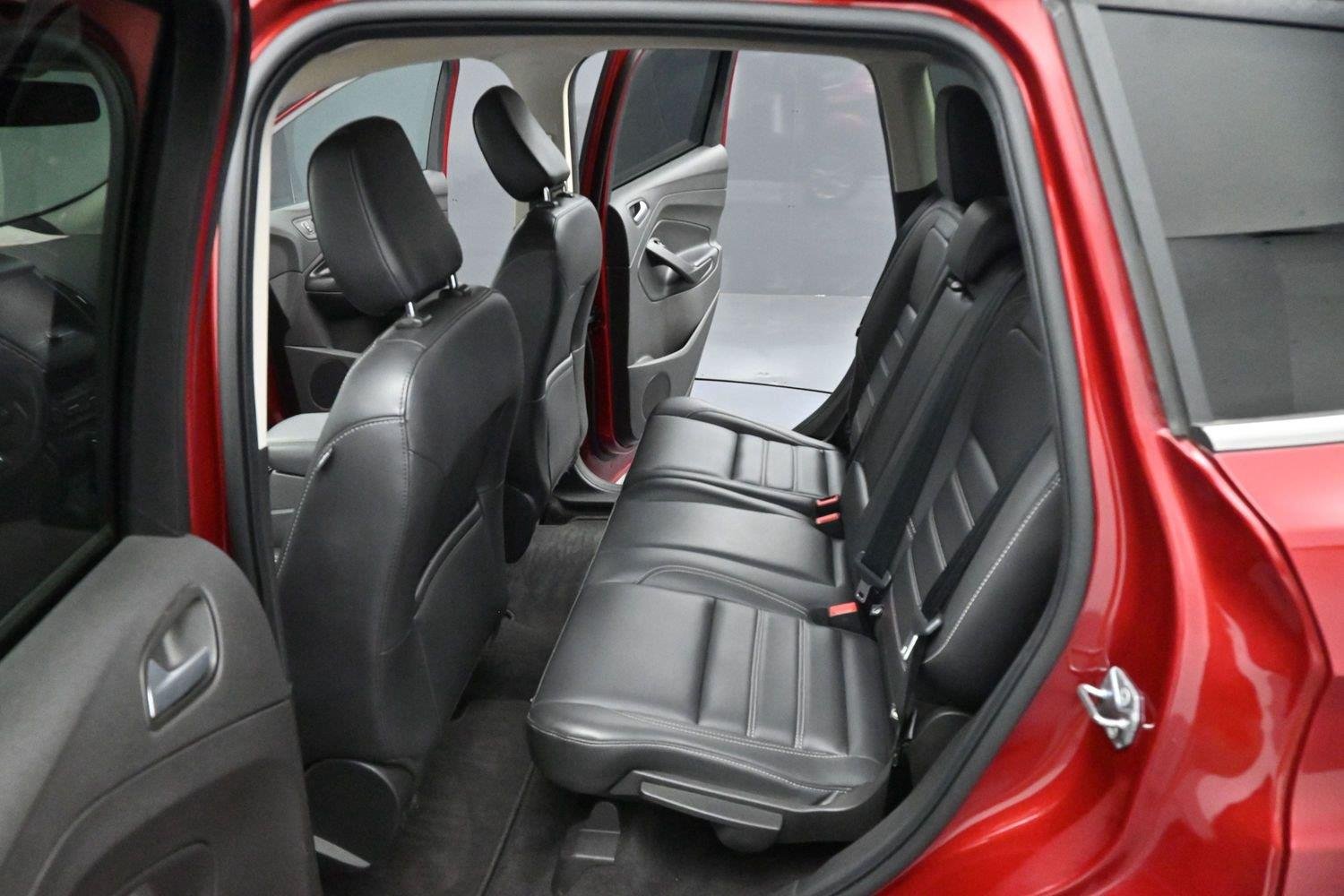 Used 2019 Ruby Red Metallic Tinted Clearcoat Ford SEL image 28