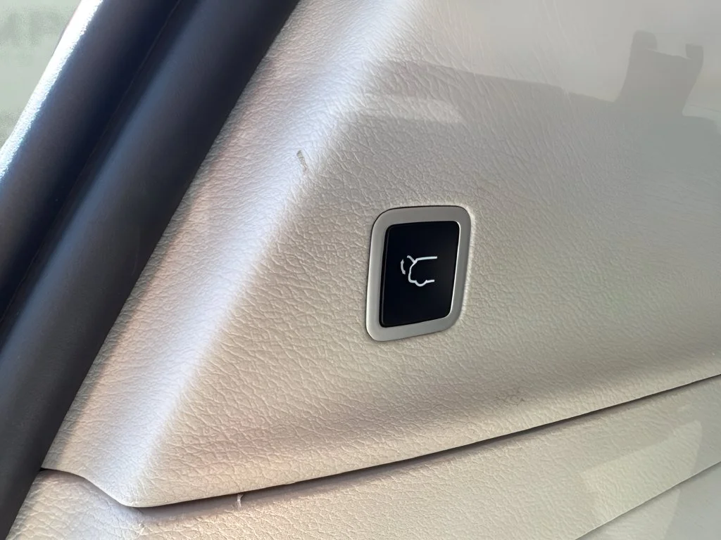 Used 2024 White Chrysler Touring L image 28
