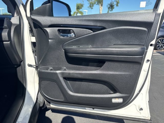 Certified Used 2018 White Honda Touring image 35